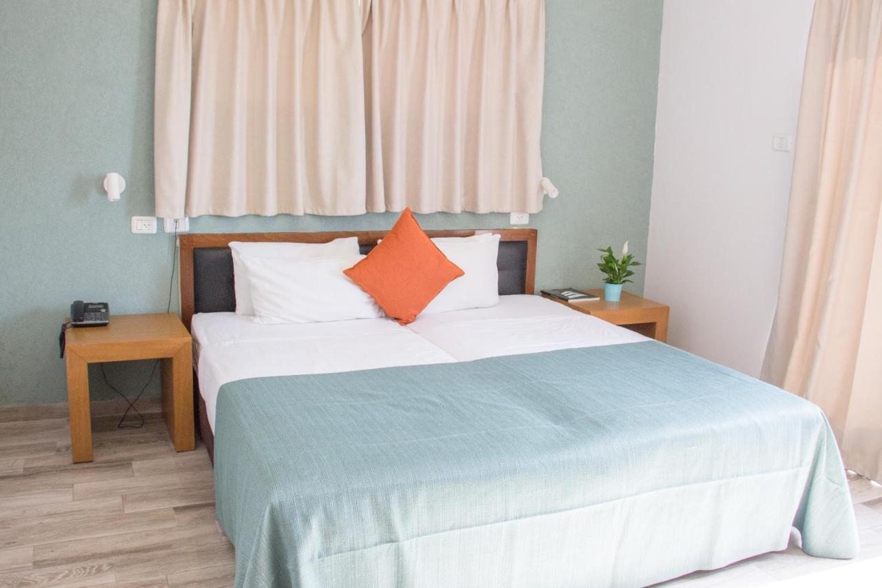 Golden Beach Hotel Tel-Aviv Kültér fotó